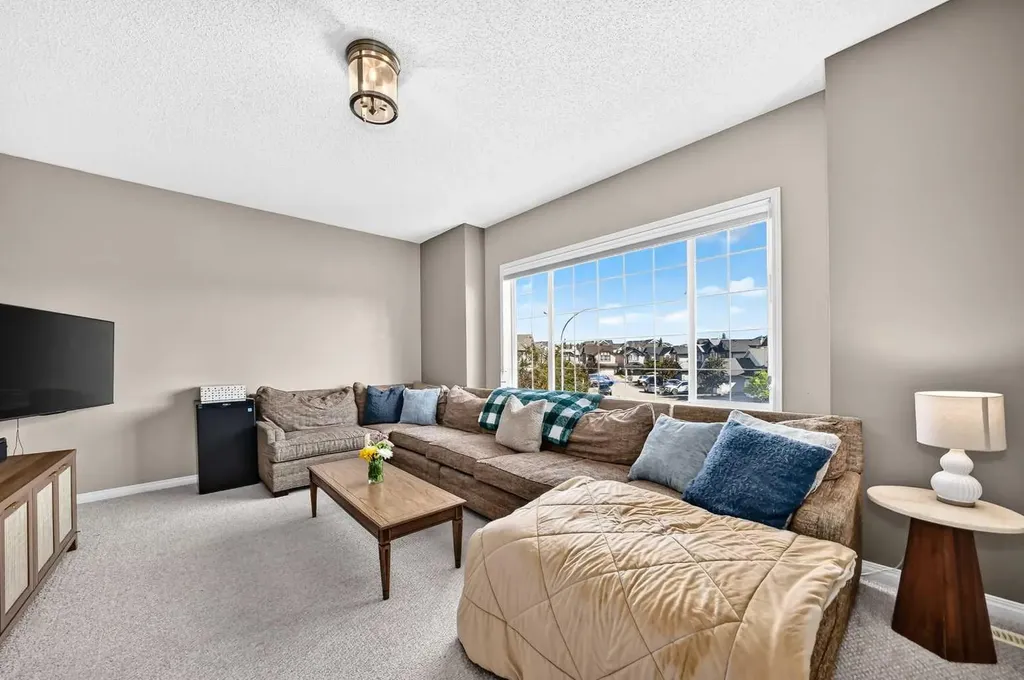 36 New Brighton Link SE Calgary AB T2Z 4J5