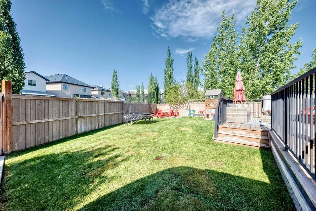 36 New Brighton Link SE Calgary AB T2Z 4J5