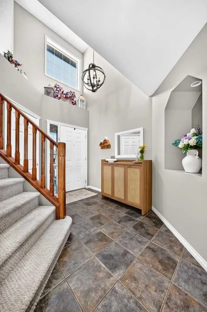 36 New Brighton Link SE Calgary AB T2Z 4J5