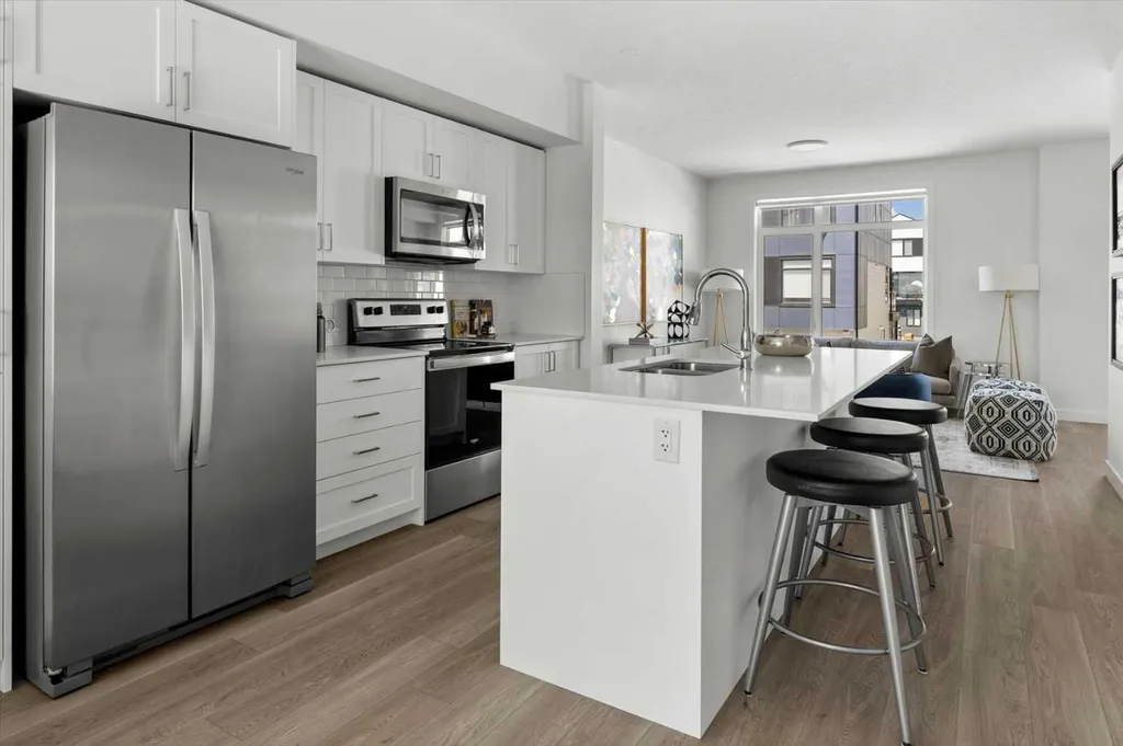 8562 19 Avenue SE Calgary AB T2A 0M8