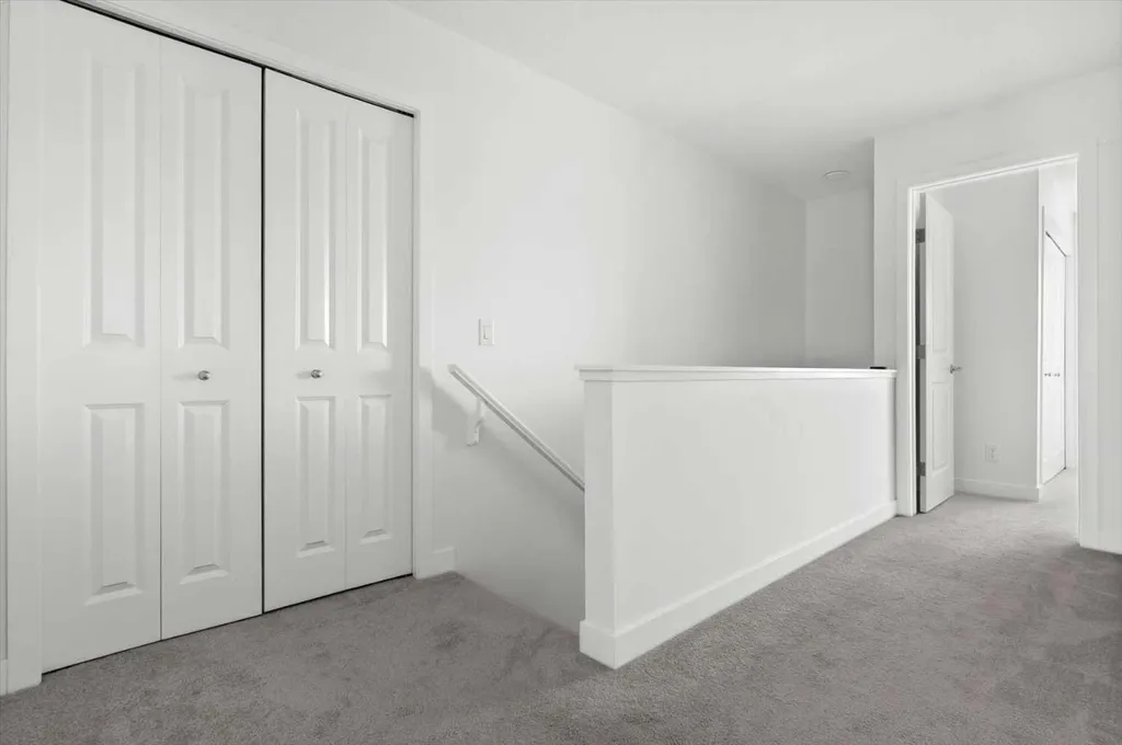 8562 19 Avenue SE Calgary AB T2A 0M8