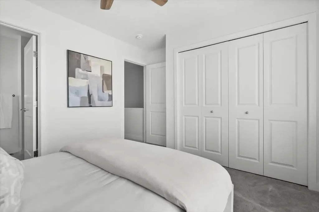 8562 19 Avenue SE Calgary AB T2A 0M8