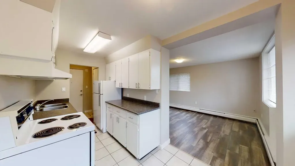 9932 105 Avenue Grande Prairie AB T8V1G9