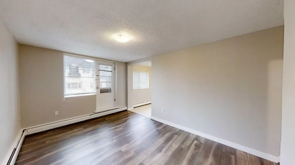 9932 105 Avenue Grande Prairie AB T8V1G9