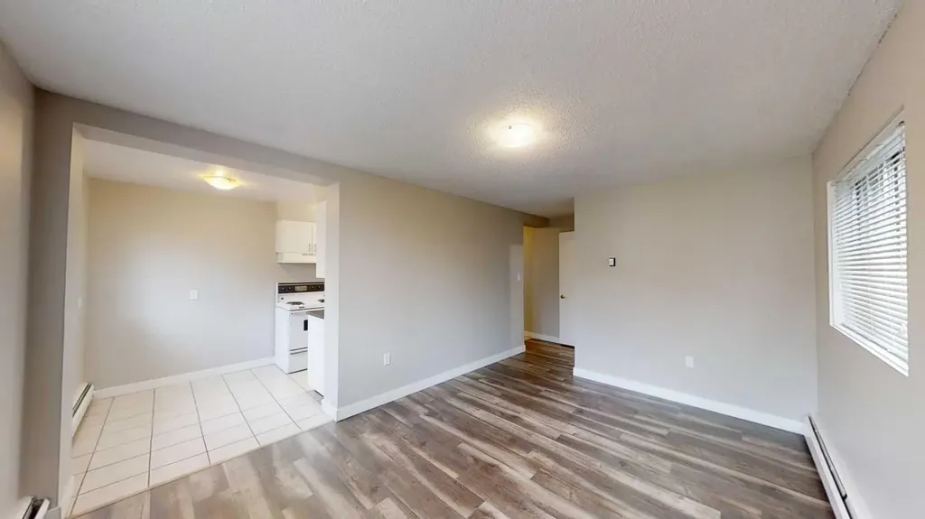 9932 105 Avenue Grande Prairie AB T8V1G9