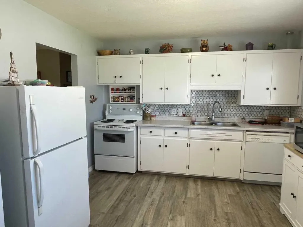 358 48 Avenue W Claresholm AB T0L 0T0