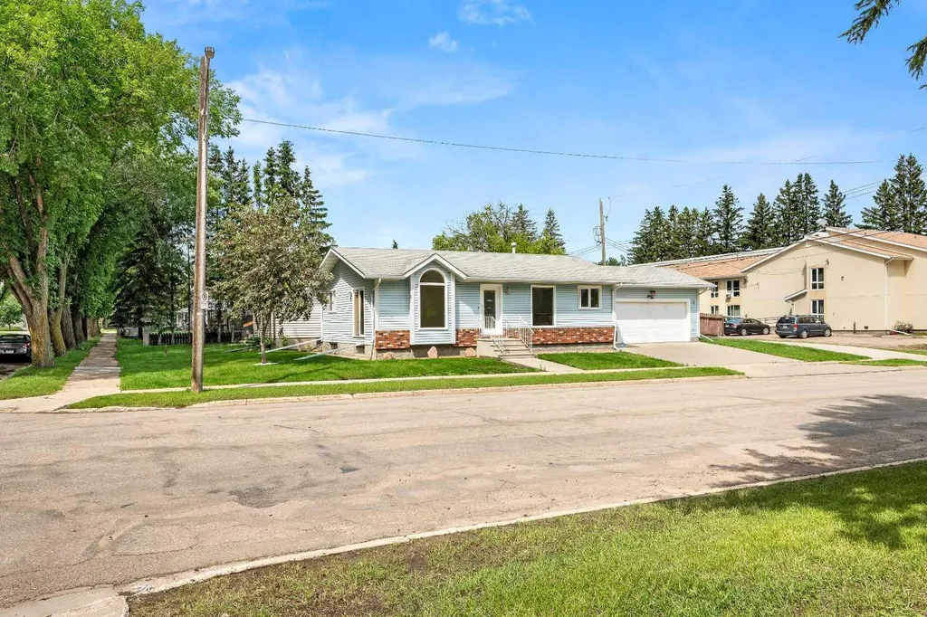 5502 46 Street Lloydminster AB T9V 0E5