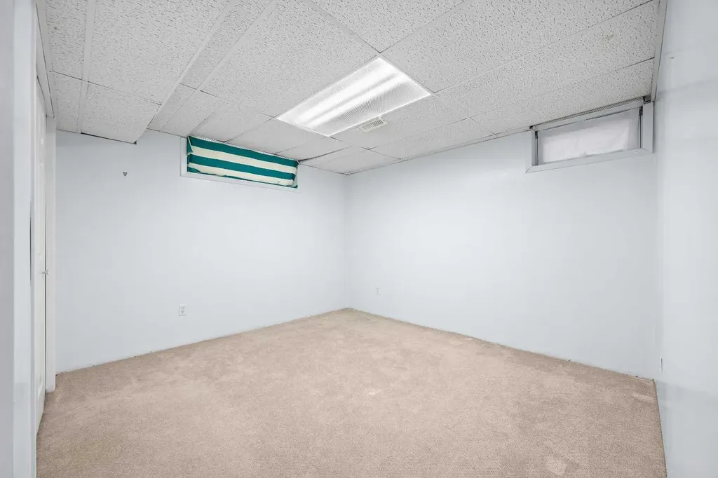 5502 46 Street Lloydminster AB T9V 0E5