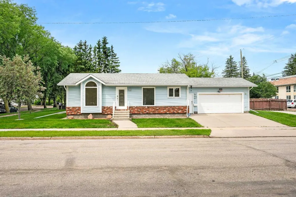5502 46 Street Lloydminster AB T9V 0E5