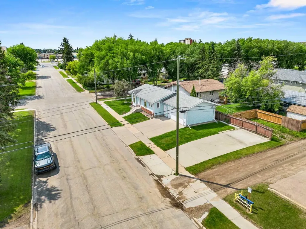 5502 46 Street Lloydminster AB T9V 0E5