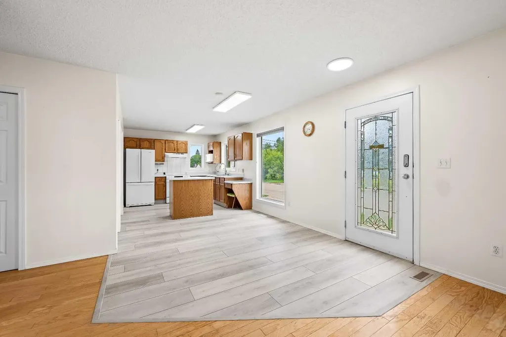 5502 46 Street Lloydminster AB T9V 0E5