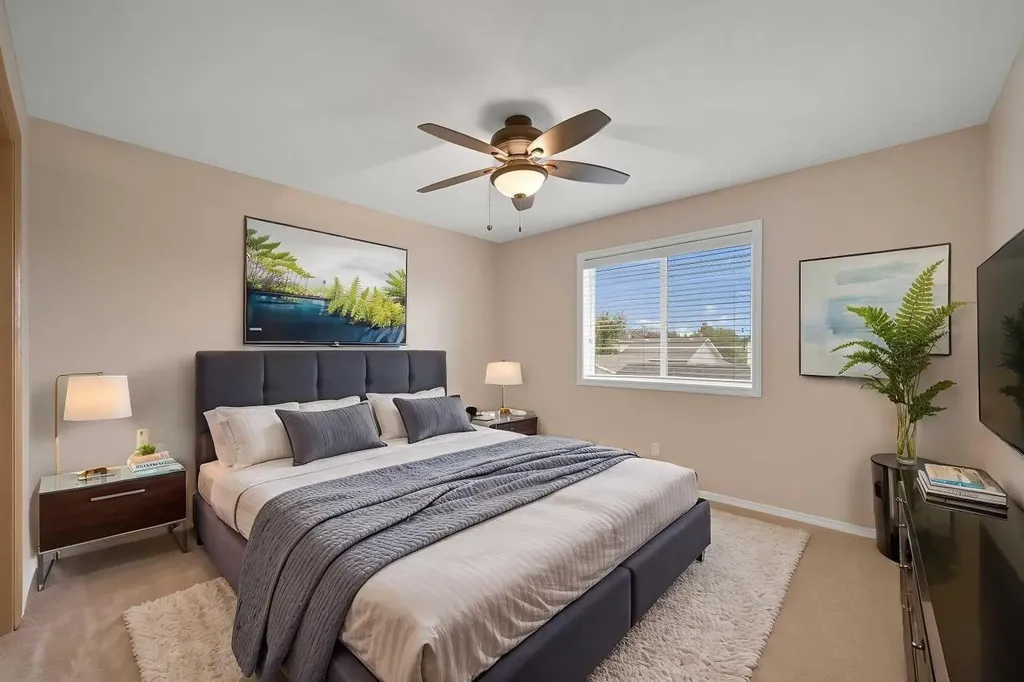100 Somerside Grove SW Calgary AB T2Y 3V2