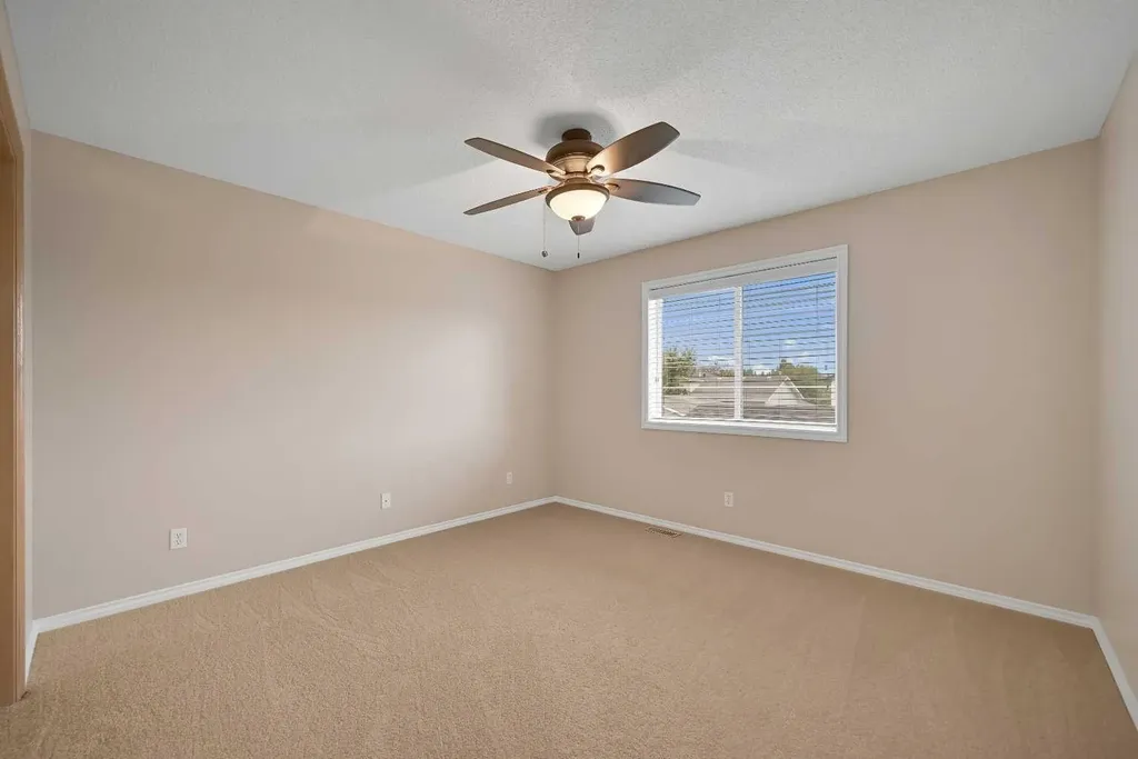 100 Somerside Grove SW Calgary AB T2Y 3V2