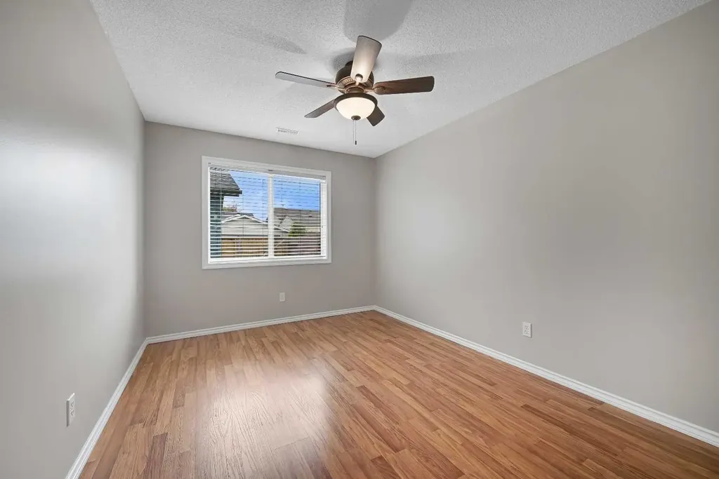 100 Somerside Grove SW Calgary AB T2Y 3V2