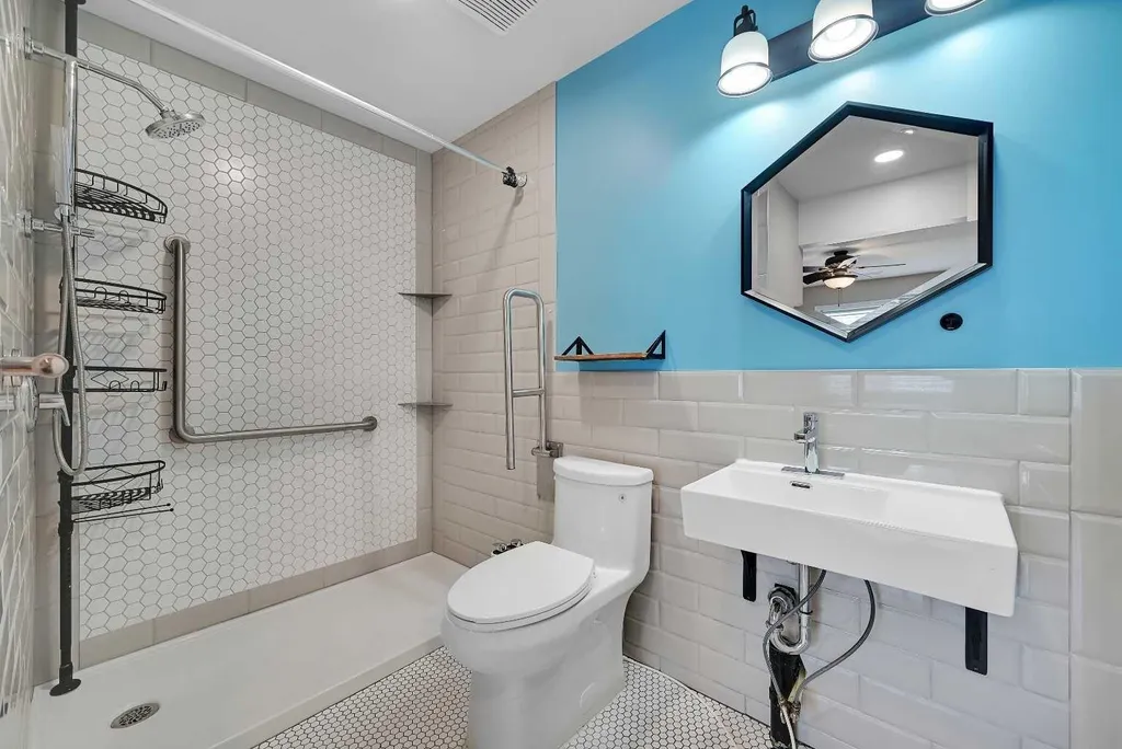 100 Somerside Grove SW Calgary AB T2Y 3V2