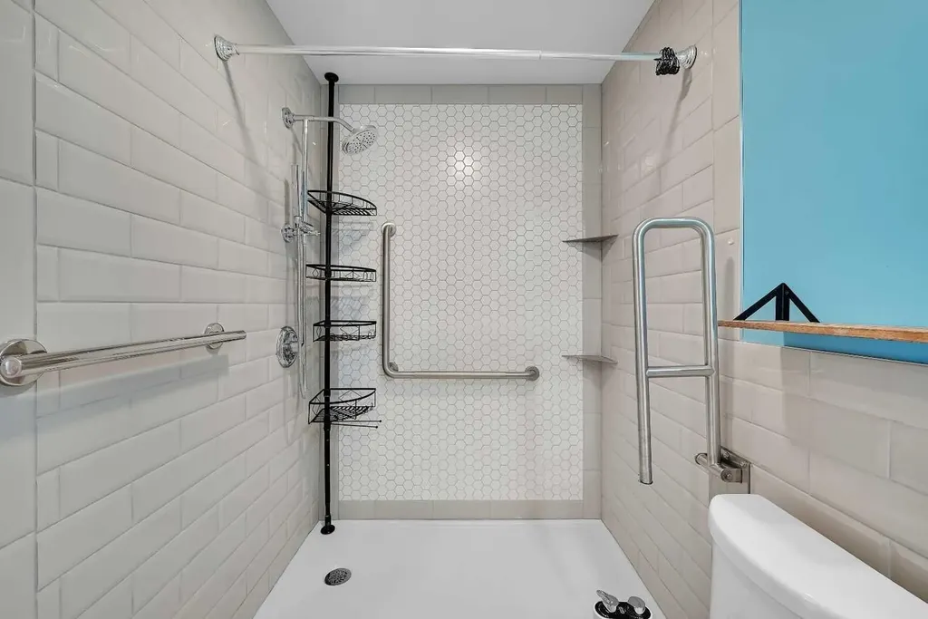 100 Somerside Grove SW Calgary AB T2Y 3V2