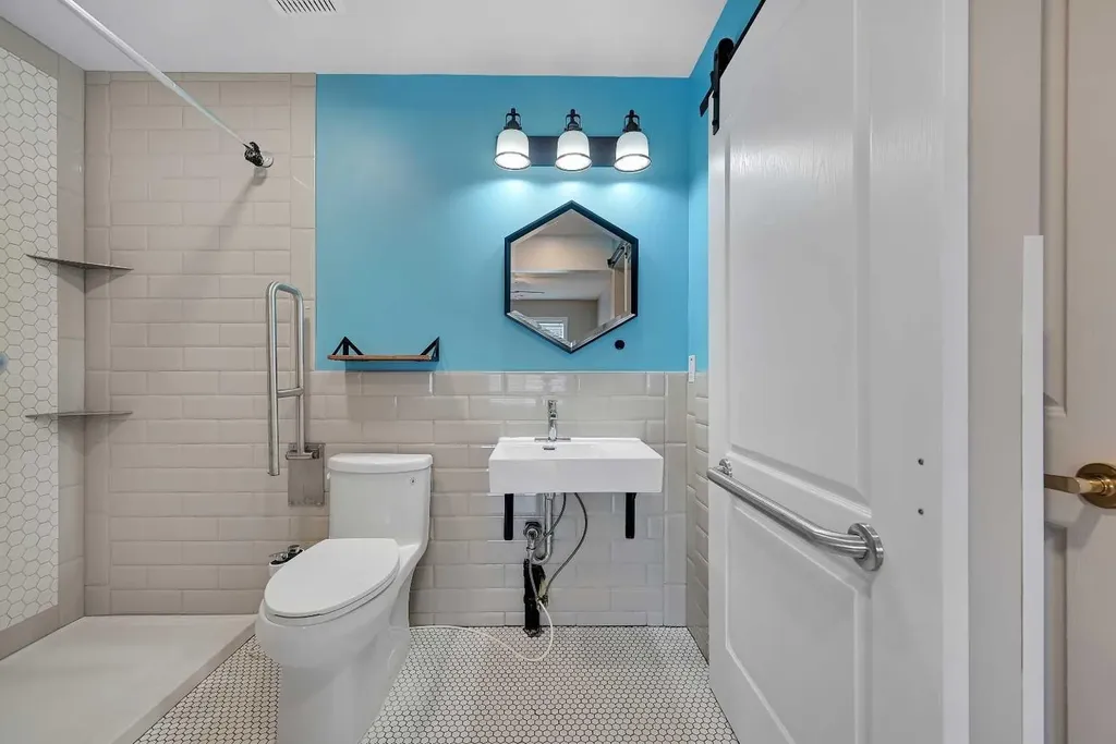 100 Somerside Grove SW Calgary AB T2Y 3V2