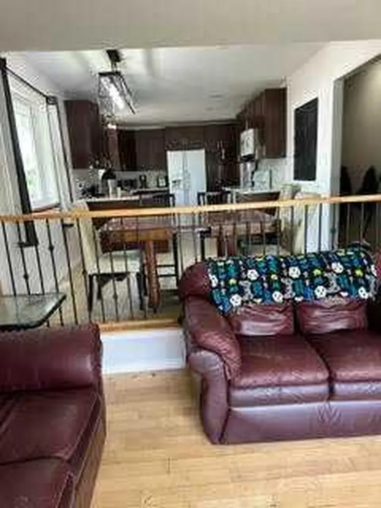 4421 40a Avenue Red Deer AB T4N 2X3