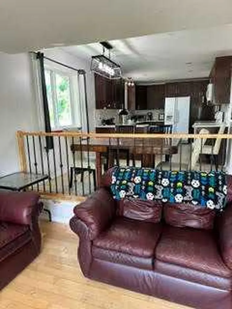 4421 40a Avenue Red Deer AB T4N 2X3