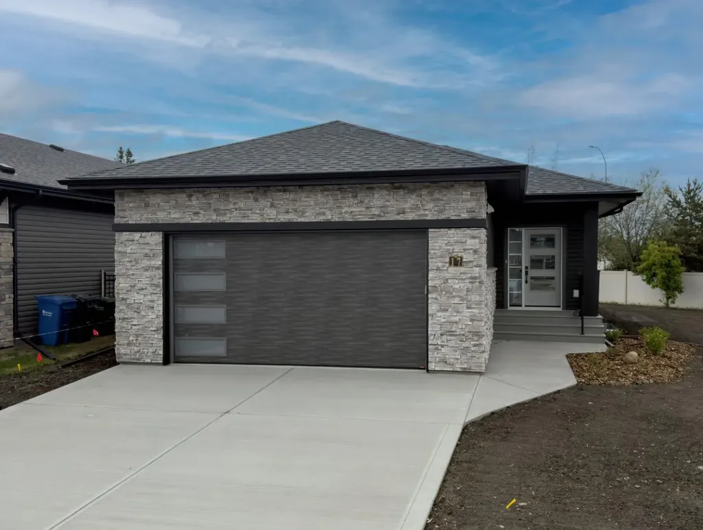 17 Tindale Place Red Deer AB T4P 0T8