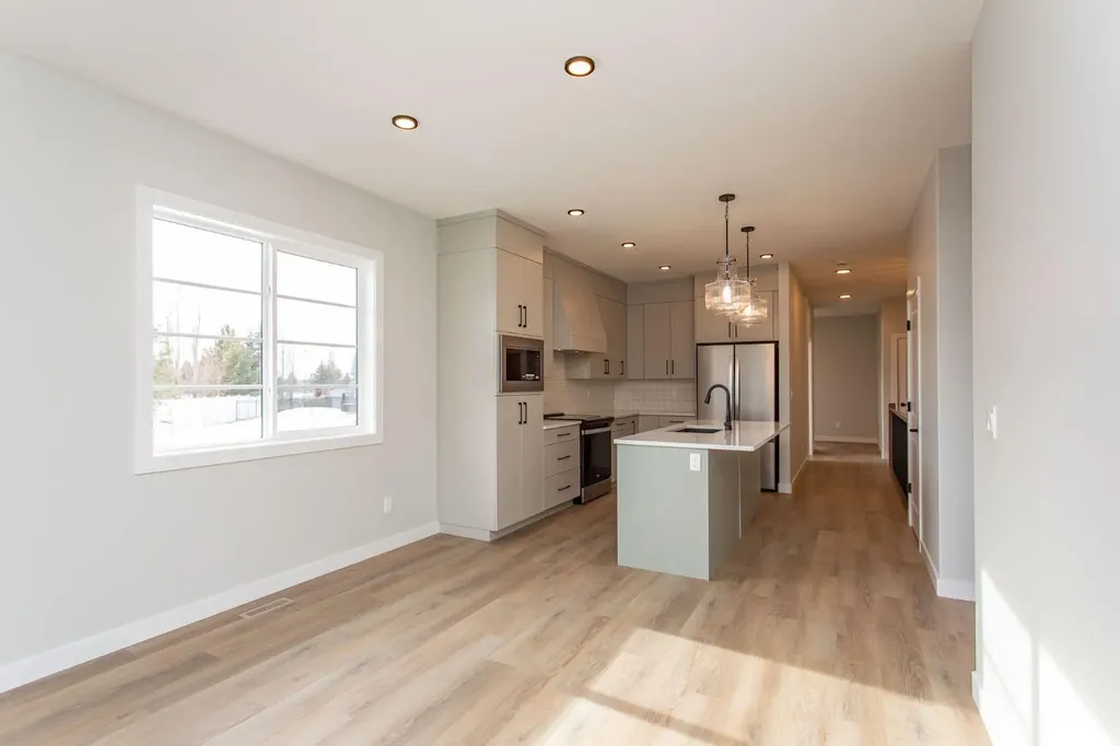17 Tindale Place Red Deer AB T4P 0T8