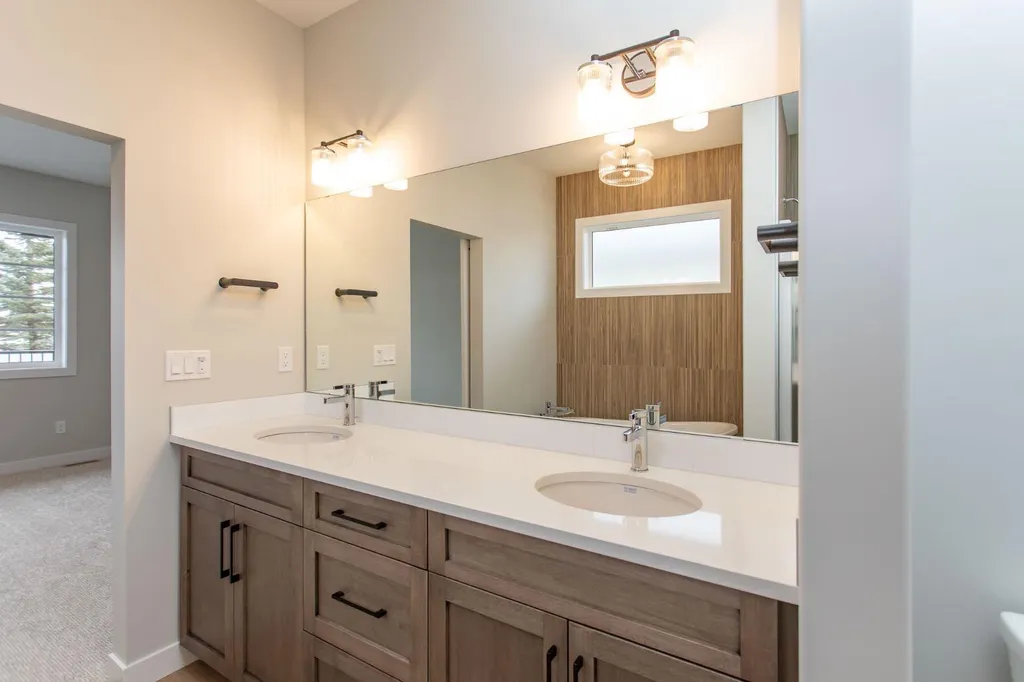 17 Tindale Place Red Deer AB T4P 0T8