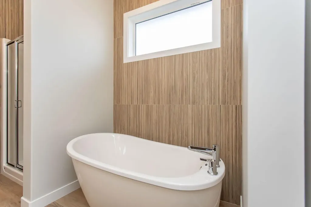 17 Tindale Place Red Deer AB T4P 0T8