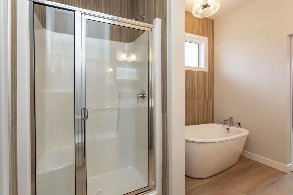 17 Tindale Place Red Deer AB T4P 0T8