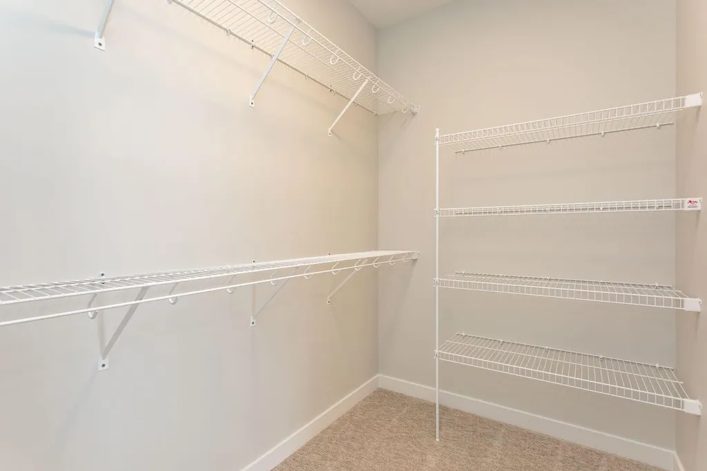 17 Tindale Place Red Deer AB T4P 0T8