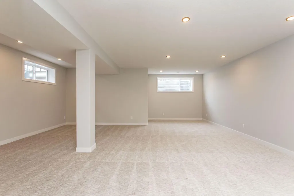 17 Tindale Place Red Deer AB T4P 0T8