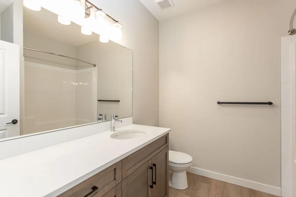 17 Tindale Place Red Deer AB T4P 0T8