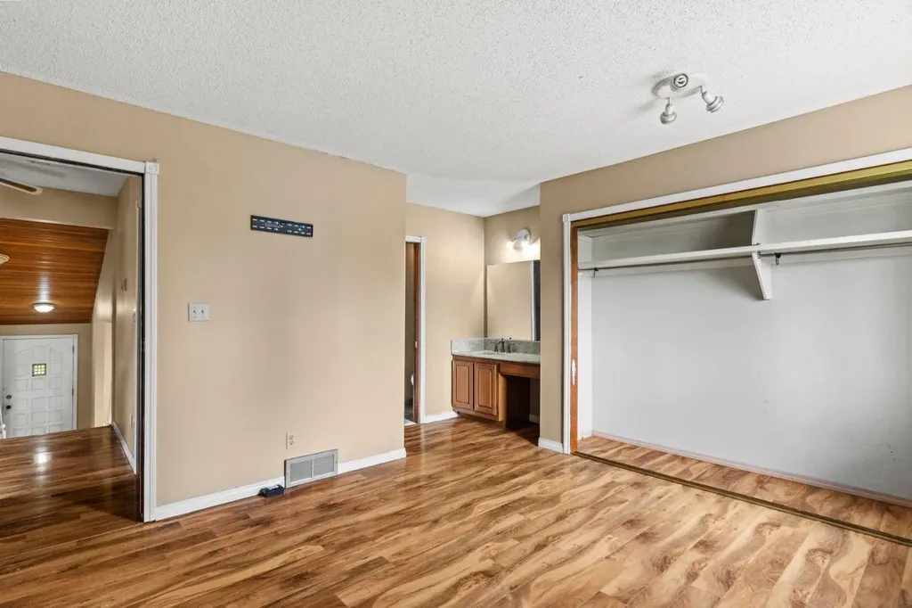 72 Templeson Way NE Calgary AB T1Y5P9