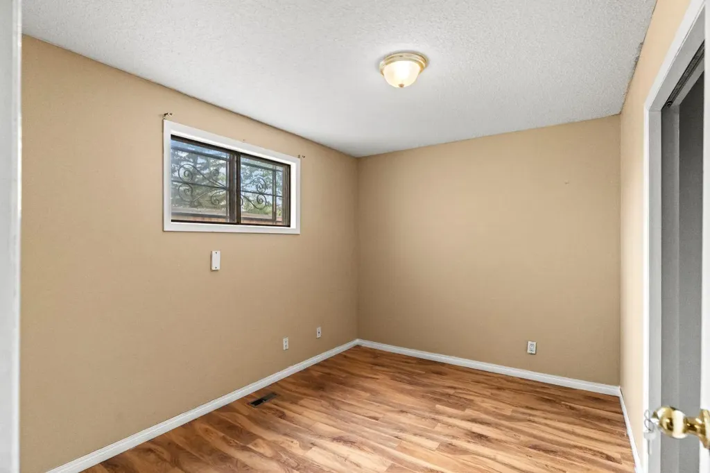 72 Templeson Way NE Calgary AB T1Y5P9
