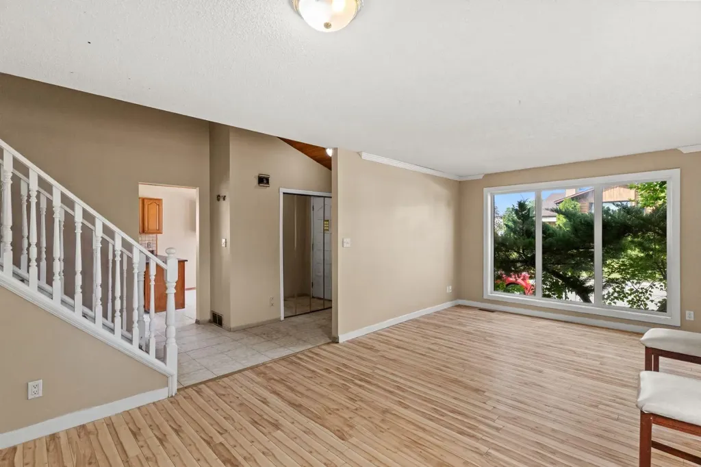 72 Templeson Way NE Calgary AB T1Y5P9