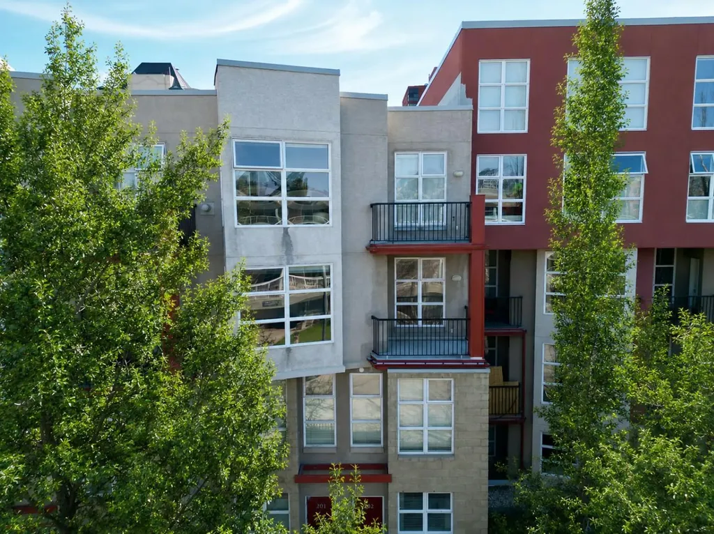 315 24 Avenue SW Calgary AB T2S 3E7
