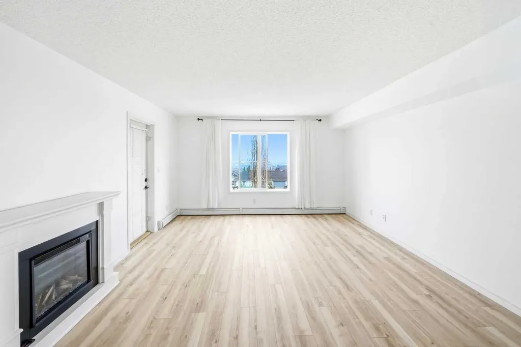 195 Kincora Glen Road NW Calgary AB T3R 0S3
