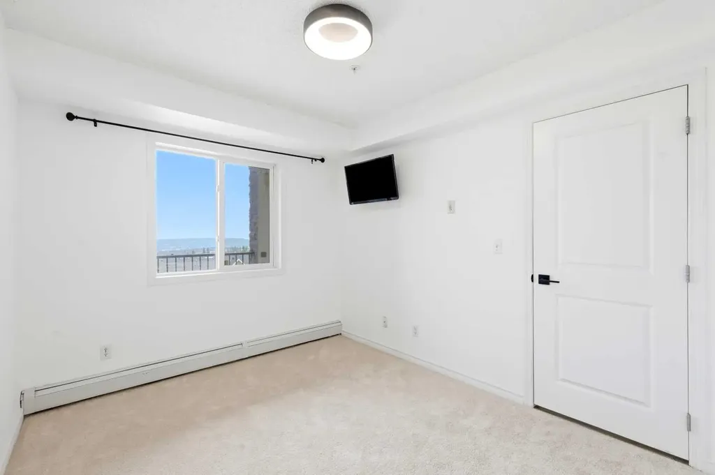 195 Kincora Glen Road NW Calgary AB T3R 0S3