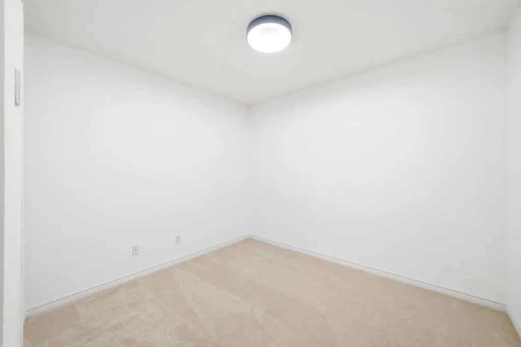 195 Kincora Glen Road NW Calgary AB T3R 0S3