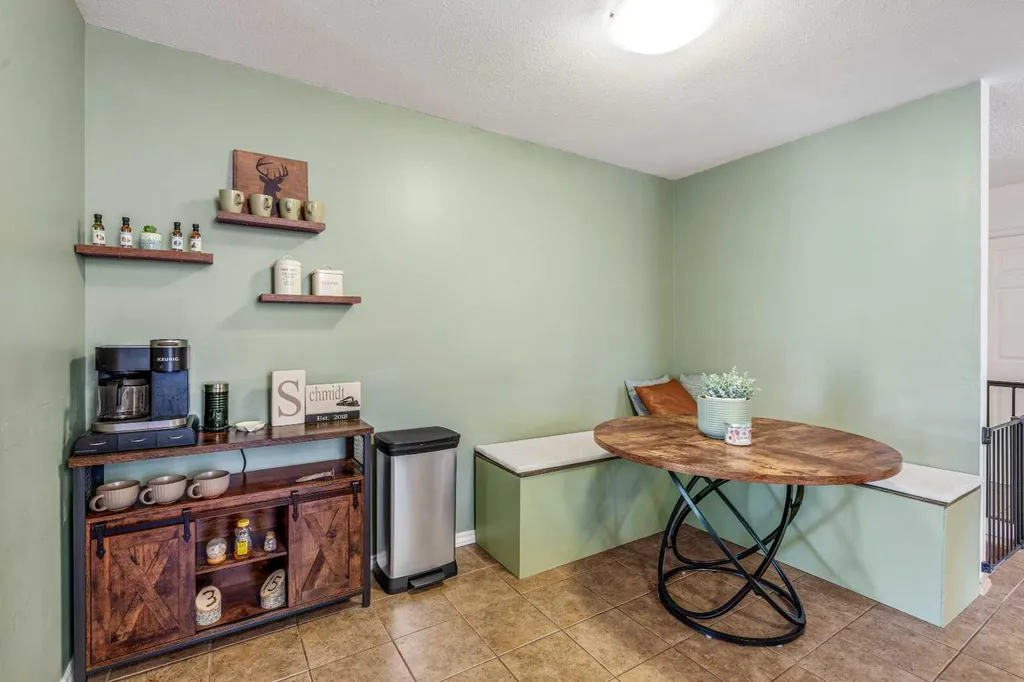 645 21 Street Fort Macleod AB T0L 0Z0