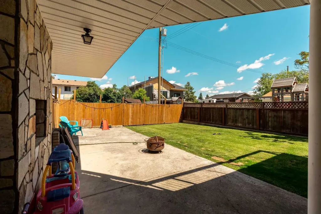 645 21 Street Fort Macleod AB T0L 0Z0