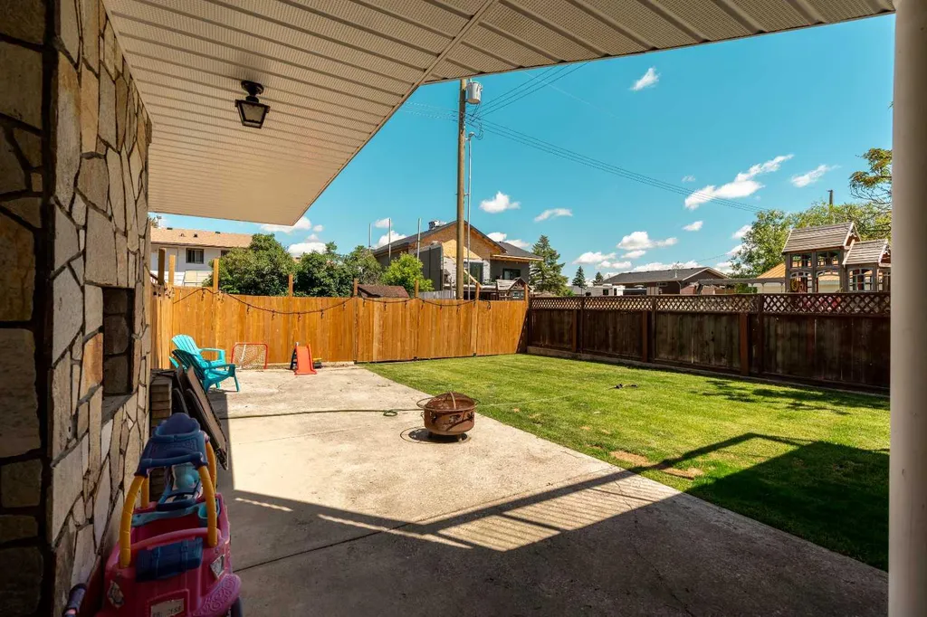 645 21 Street Fort Macleod AB T0L 0Z0