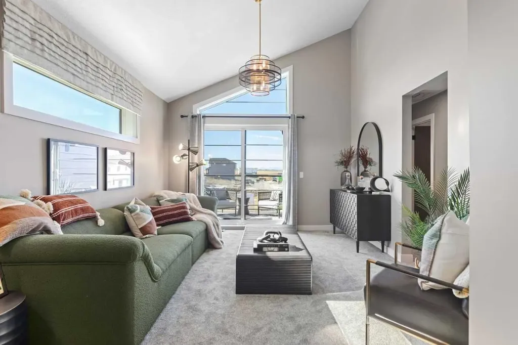 474 Hotchkiss Manor SE Calgary AB T3S 0T1