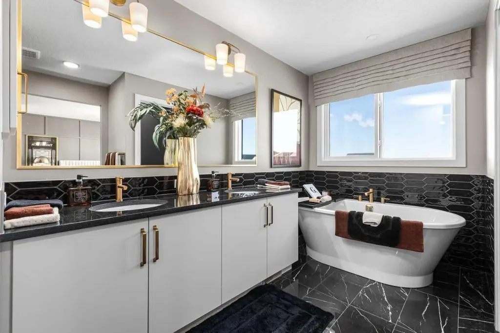 474 Hotchkiss Manor SE Calgary AB T3S 0T1