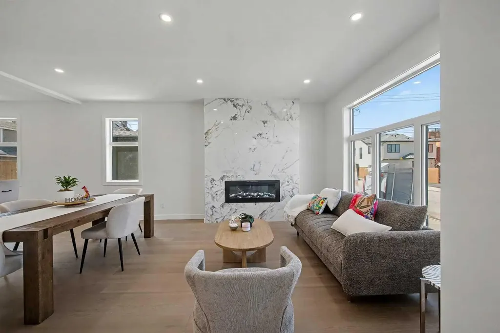 753 Centre Avenue NE Calgary AB T2E4B6