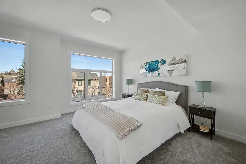 753 Centre Avenue NE Calgary AB T2E4B6