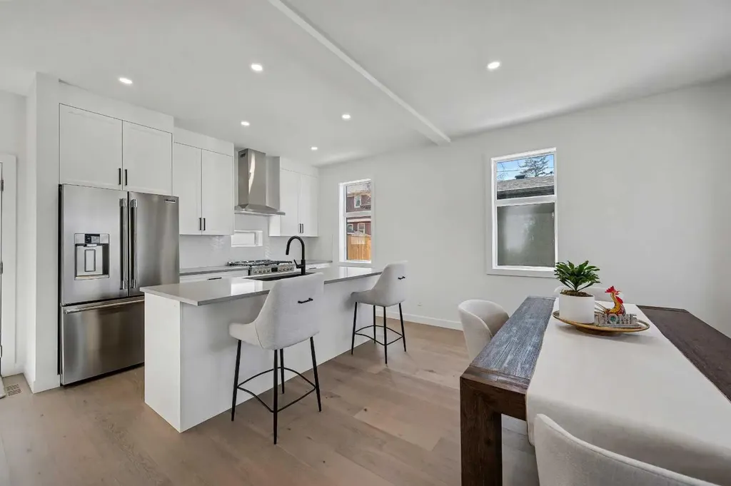 753 Centre Avenue NE Calgary AB T2E4B6