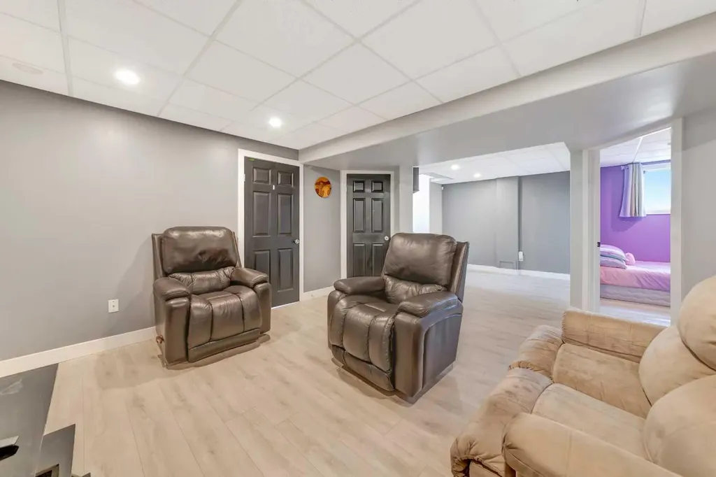 1505 49 Avenue Lloydminster SK S9V 2E7