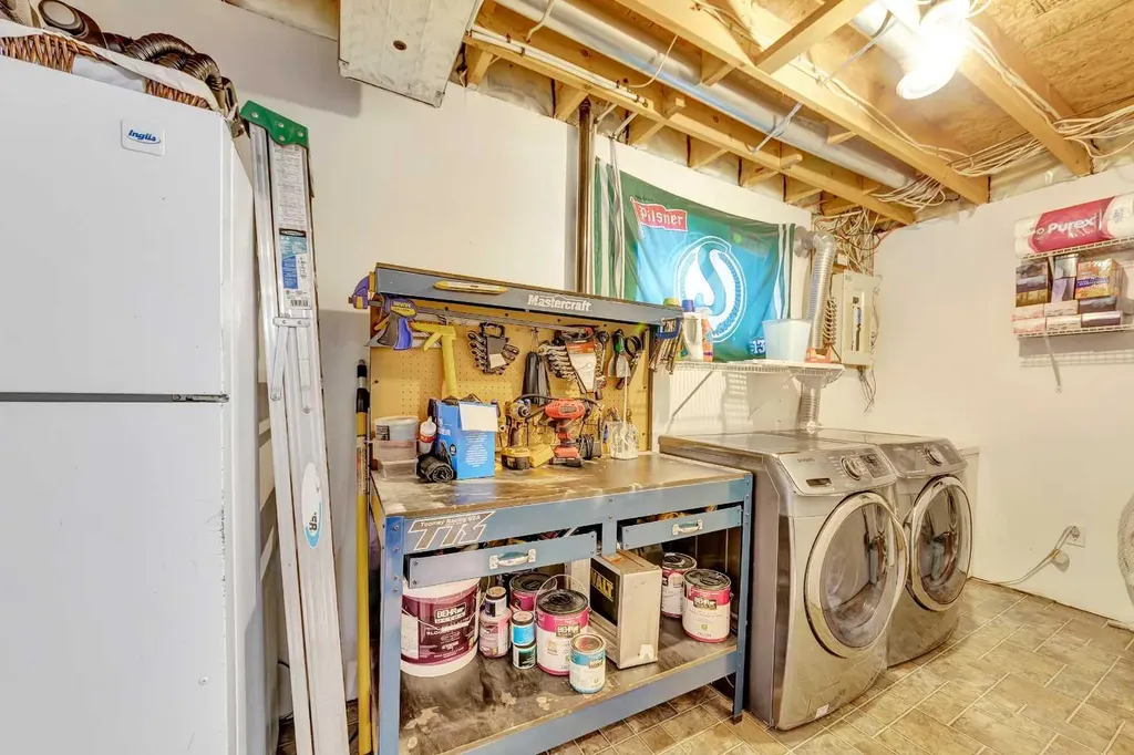 1505 49 Avenue Lloydminster SK S9V 2E7