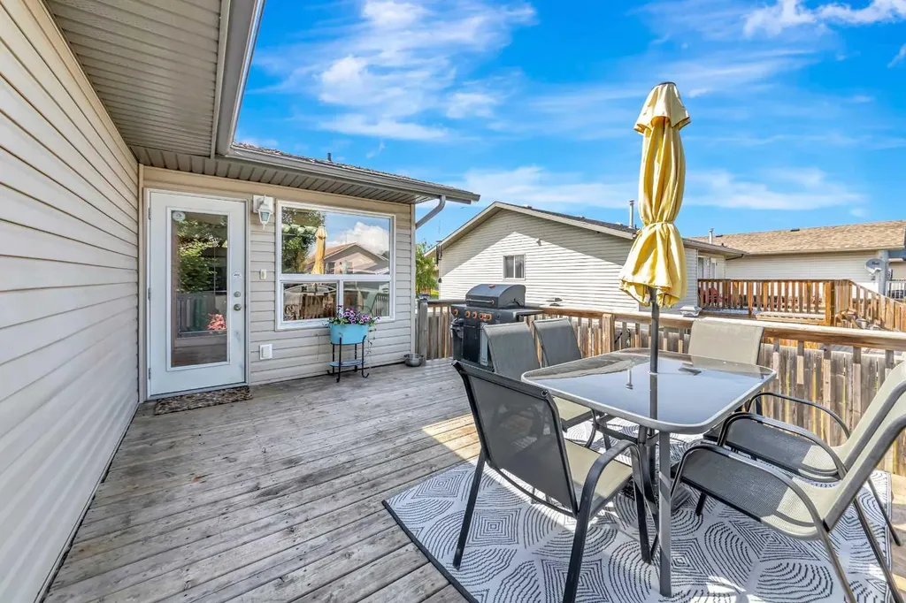 1505 49 Avenue Lloydminster SK S9V 2E7