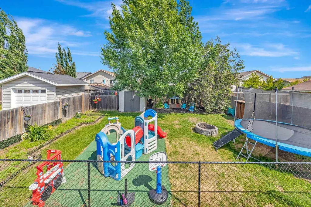 1505 49 Avenue Lloydminster SK S9V 2E7